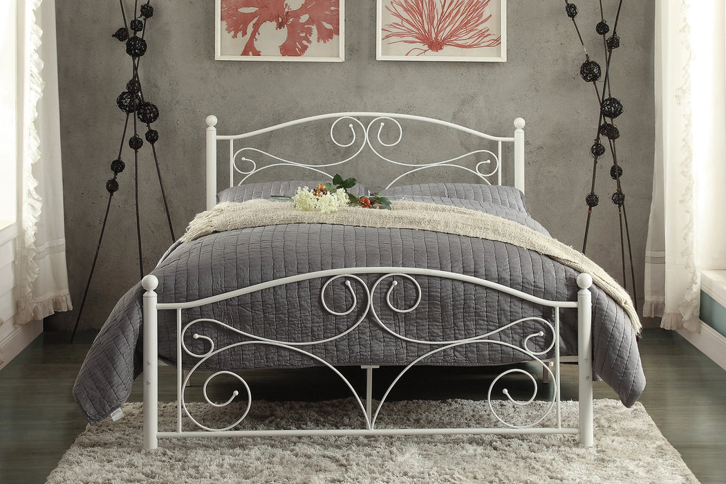 Pallina Full Platform Bed - Full