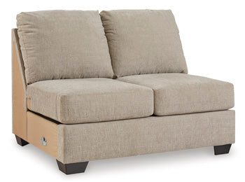 Brogan Bay 3-Piece Sectional with Cuddler