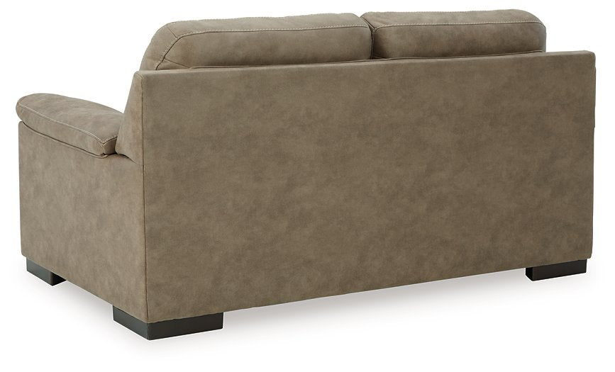 Maderla Loveseat