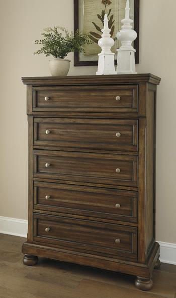 Flynnter Chest of Drawers