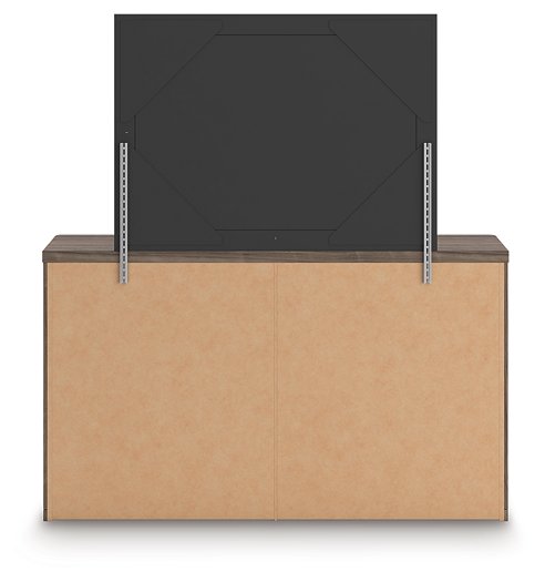 Kendanport Dresser and Mirror