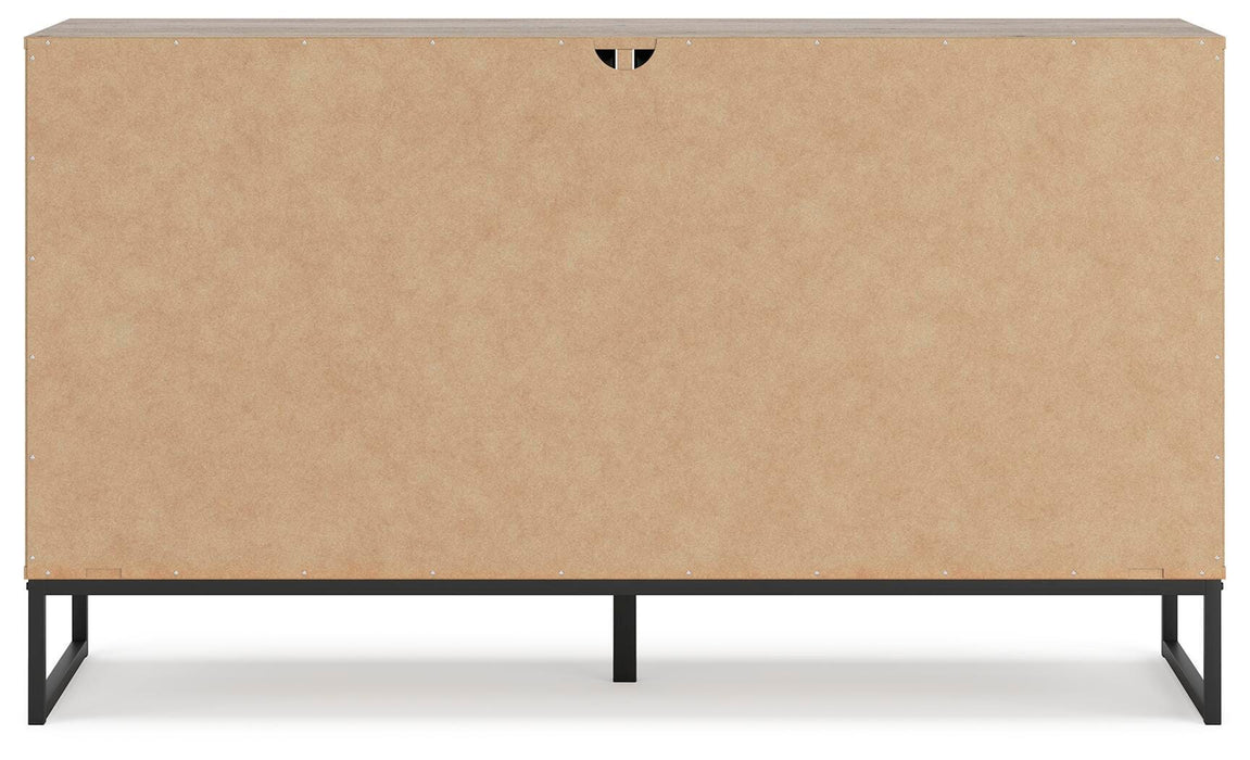 Deanlow Bedroom Package