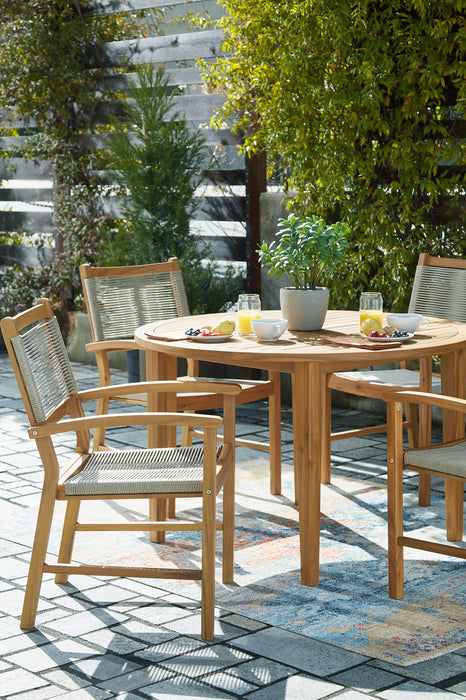 Janiyah Outdoor Dining Set