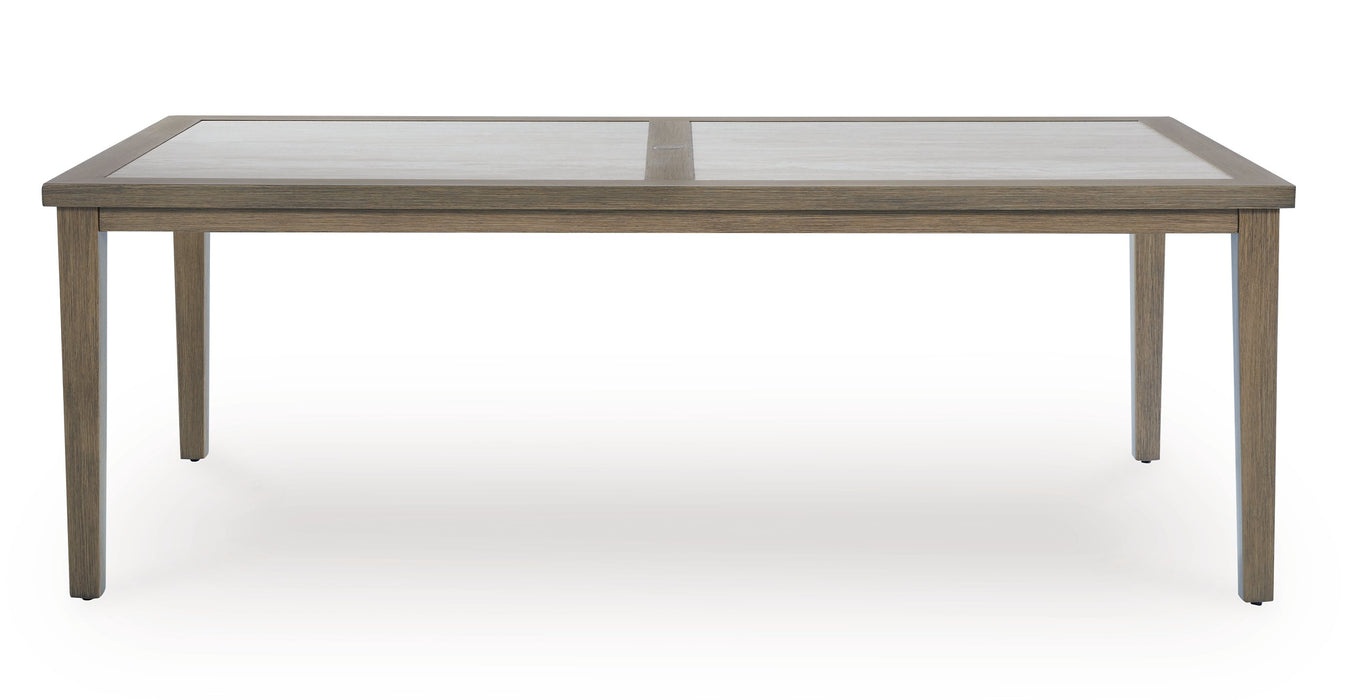 Rainier Ranch Outdoor Dining Package